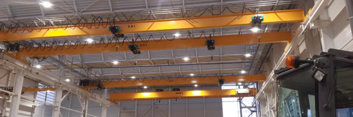 Industriehalle auf der TRiALED Produktseite